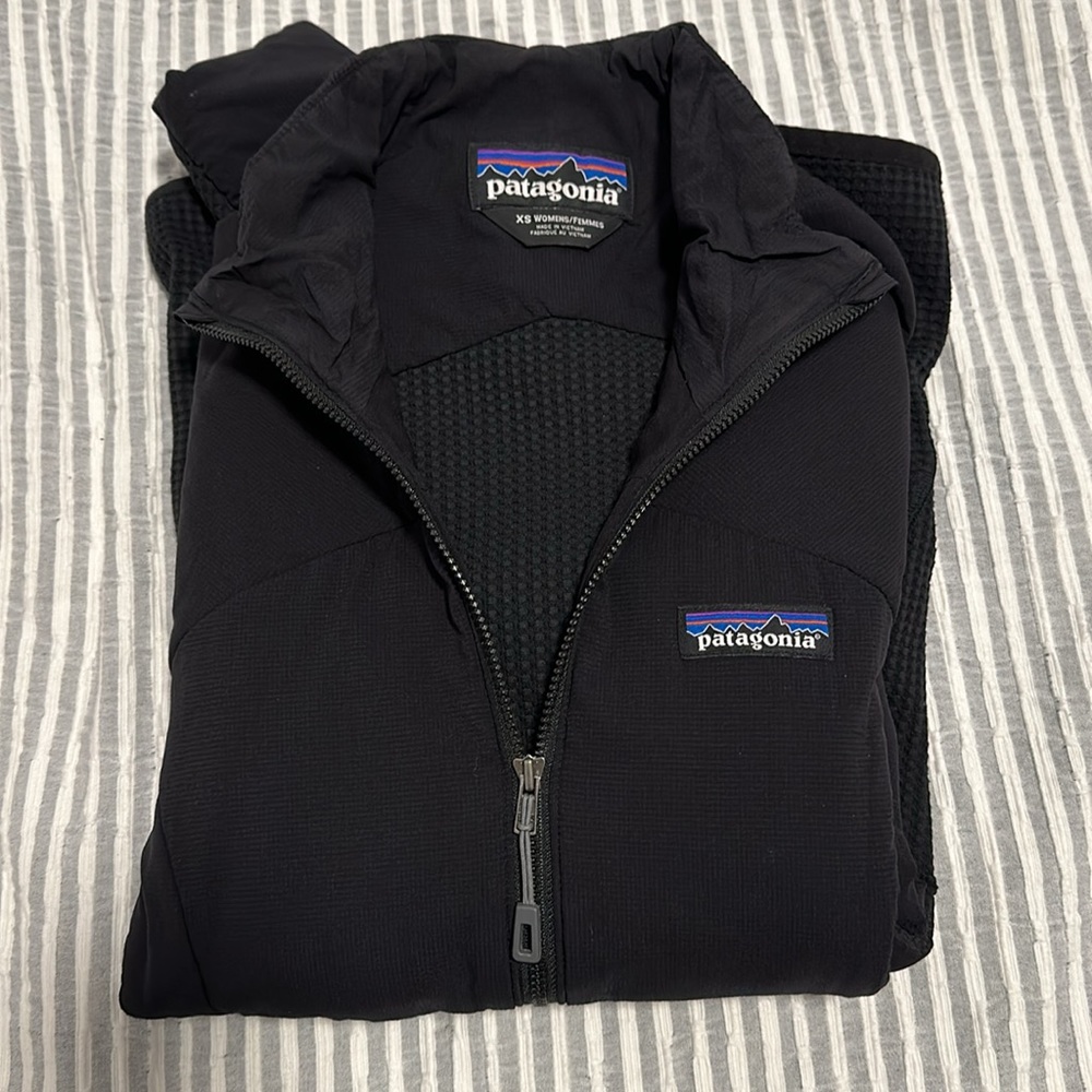 Patagonia Women’s Zip Up Jacket XS